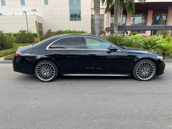 Mercedes Benz S-Class angle 7